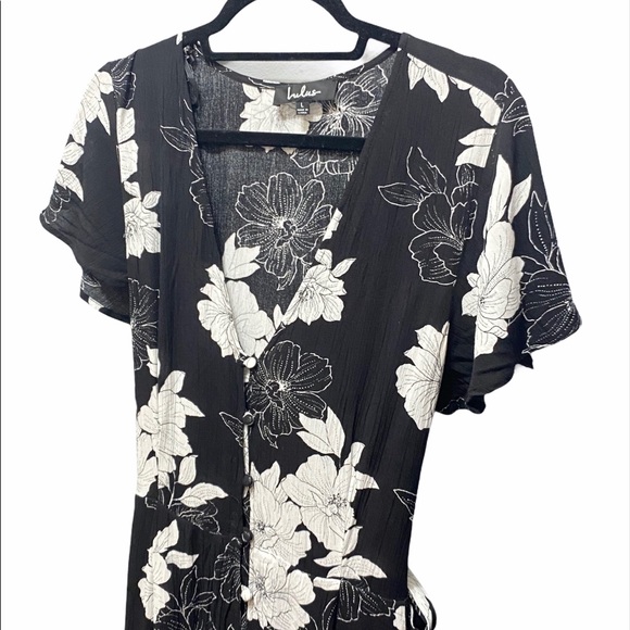 Lulu’s Black and White Romper - Picture 2 of 4